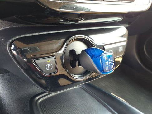 Certified 2022 Toyota Prius LE AWD/4WD image 13