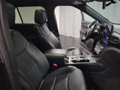 Used 2020 Ford Explorer ST w/ Premium Technology Package AWD/4WD image 38