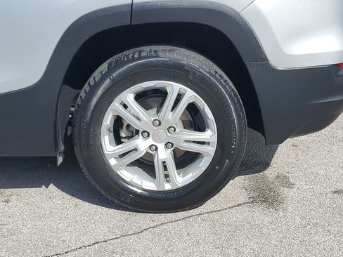 Used 2022 GMC Terrain SLE image 32