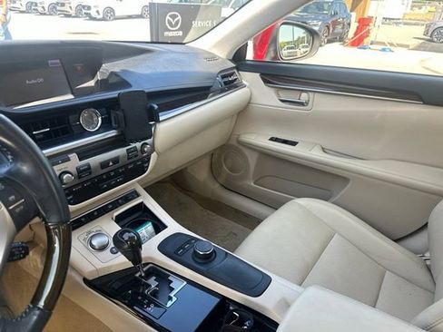 Used 2013 Lexus ES 350 w/ Luxury Pkg FWD image 5