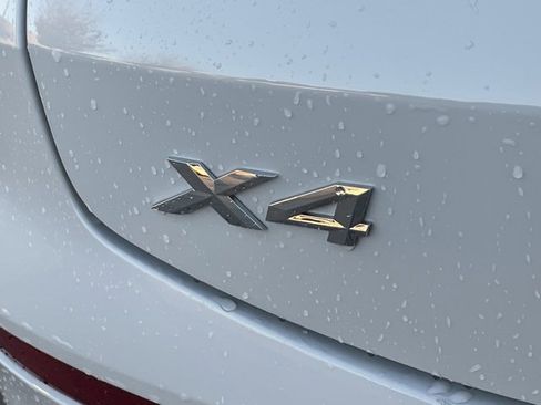 Used 2025 BMW X4 xDrive30i image 7