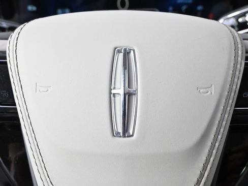 New 2026 Lincoln Aviator AWD image 34