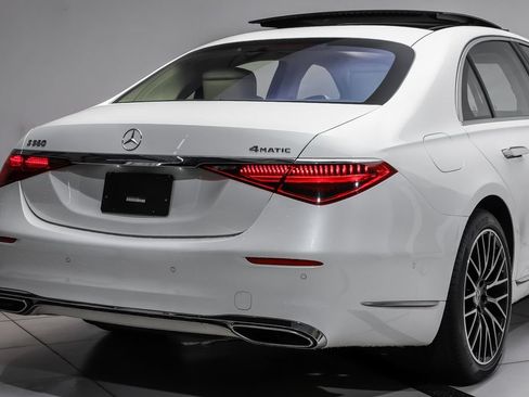 Certified 2023 Mercedes-Benz S 580 4MATIC Sedan image 4