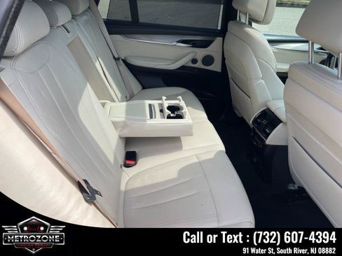 Used 2017 BMW X5 xDrive50i w/ Executive Package AWD/4WD image 22