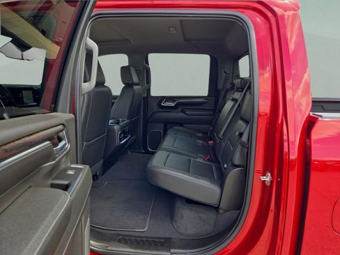 Used 2024 GMC Sierra 2500 SLT w/ SLT Premium Package image 30