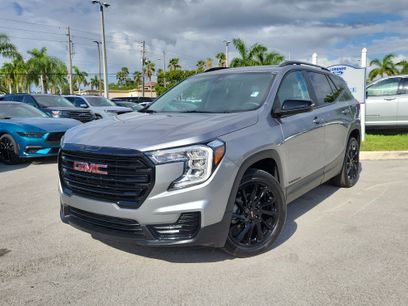 Used 2024 GMC Terrain SLE w/ Driver Convenience Package