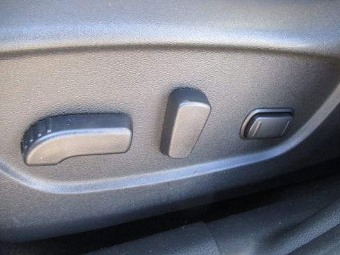 Used 2019 Nissan Rogue Sport SL image 31