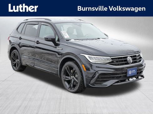 Certified 2023 Volkswagen Tiguan SE R-Line image 1