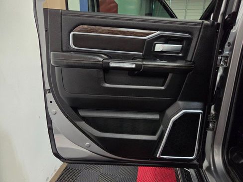 Used 2019 RAM 2500 Laramie AWD/4WD image 33