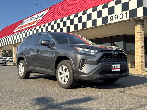 Used 2023 Toyota RAV4 LE AWD/4WD image 2