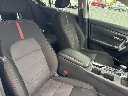 Used 2025 Nissan Sentra SR image 22