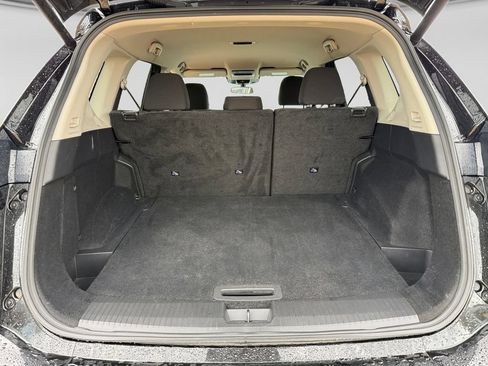 Used 2025 Nissan Rogue SV AWD/4WD image 41