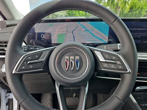 New 2025 Buick Envision Preferred image 21