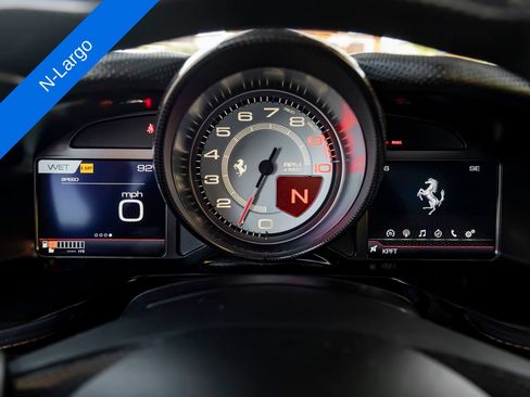 Used 2020 Ferrari 812 Superfast RWD image 21