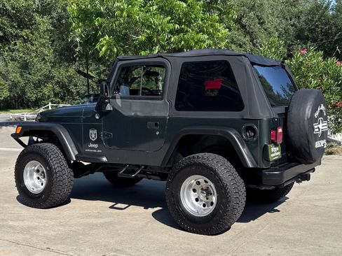 Used 2004 Jeep Wrangler X w/ Convenience Group AWD/4WD image 7
