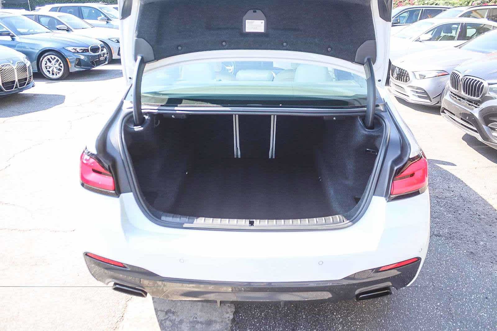 Used 2023 BMW 540i w/ M Sport Package RWD image 26