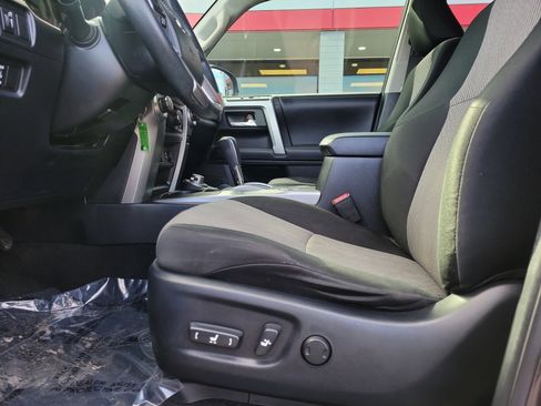 Used 2018 Toyota 4Runner SR5 image 16