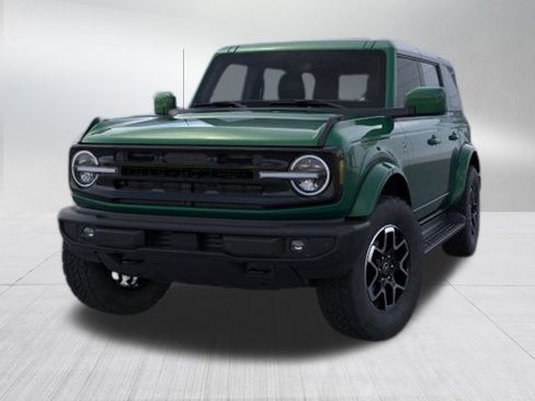 New 2025 Ford Bronco Outer Banks image 2