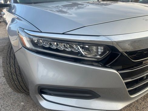 Used 2018 Honda Accord LX image 11