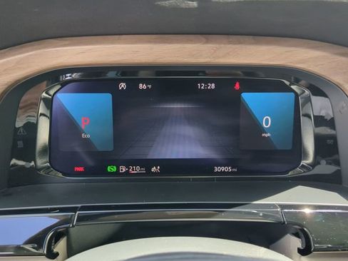 Certified 2024 Volkswagen Atlas SE image 34