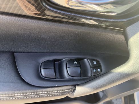 Used 2020 Nissan Rogue SL image 16