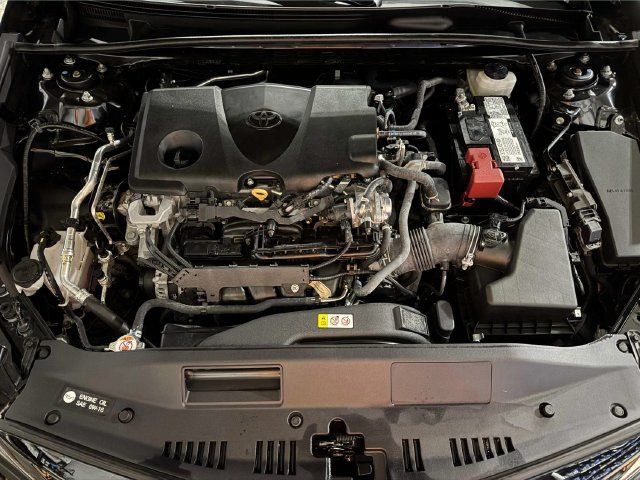Used 2022 Toyota Camry SE w/ Cold Weather Package FWD image 26