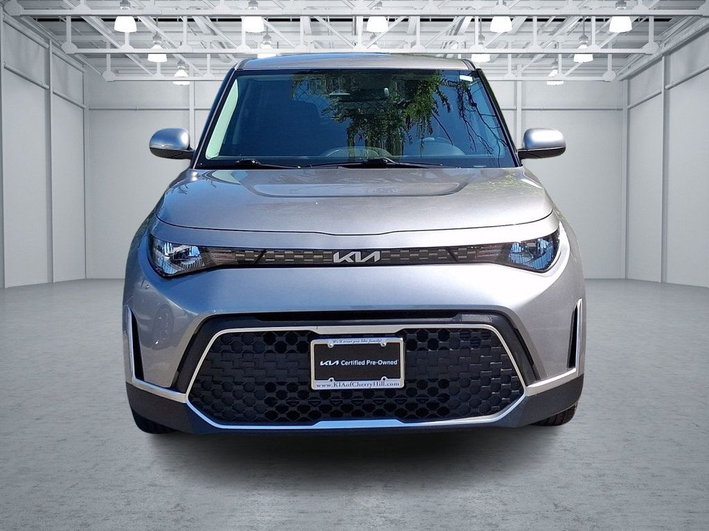 Used 2024 Kia Soul LX w/ Option Group 015 FWD image 2