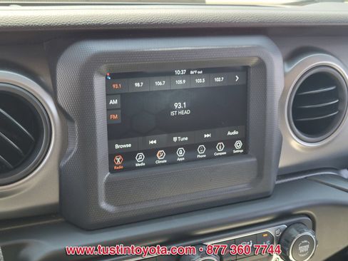 Used 2023 Jeep Wrangler Sport AWD/4WD image 19