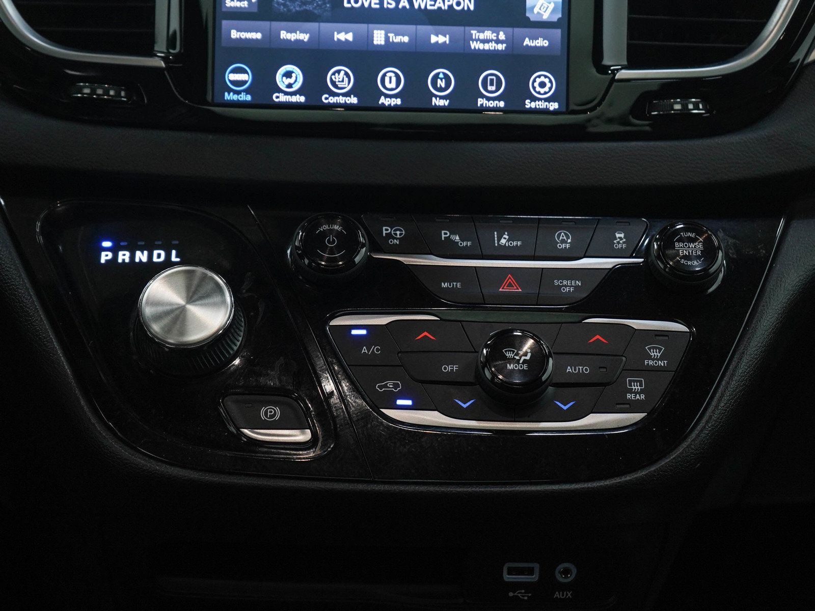Used 2019 Chrysler Pacifica Touring-L Plus w/ Advanced Safetytec Group FWD image 21