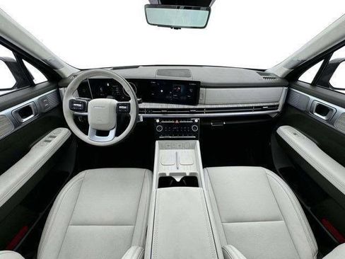 Used 2025 Hyundai Santa Fe Calligraphy image 13