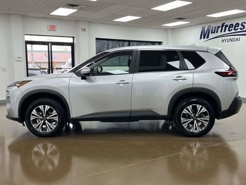 Used 2023 Nissan Rogue SV AWD/4WD image 9