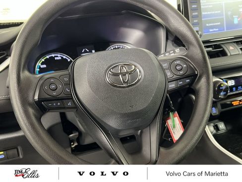 Used 2019 Toyota RAV4 LE image 11