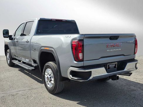 Used 2025 GMC Sierra 2500 SLE w/ SLE Convenience Package AWD/4WD image 5