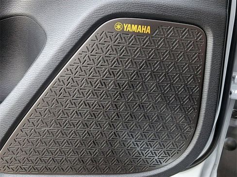 New 2026 Mitsubishi Outlander SEL image 16