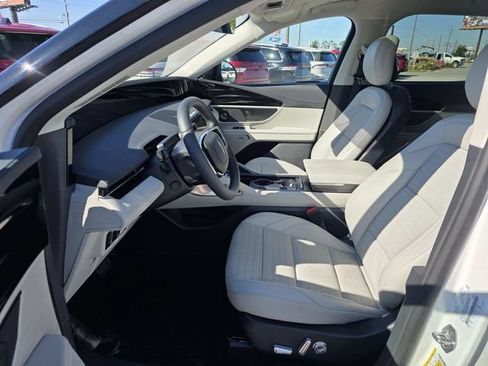 New 2026 Lincoln Nautilus Reserve w/ Jet Appearance Package image 8