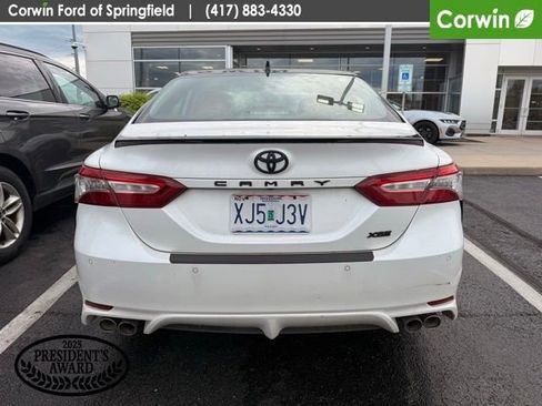 Used 2019 Toyota Camry XSE image 5