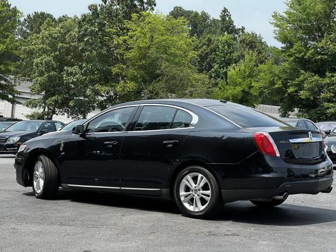 Used 2010 Lincoln MKS AWD image 7