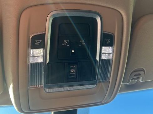 Used 2020 RAM 1500 Laramie image 21