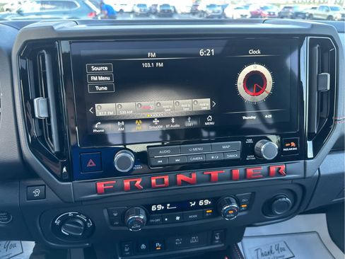 Used 2025 Nissan Frontier PRO-4X w/ Pro Premium Package image 30