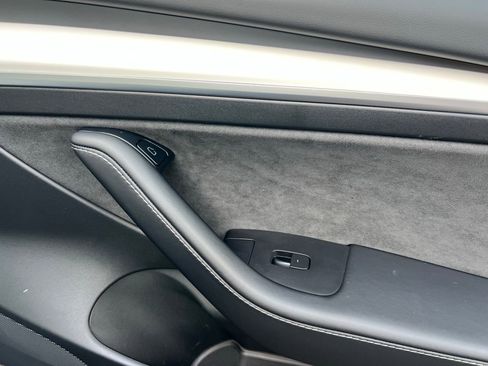 Used 2021 Tesla Model 3 Standard Range Plus image 49