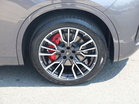 New 2024 Maserati Grecale GT image 13