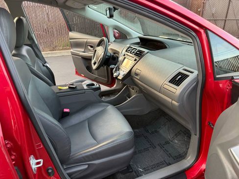 Used 2012 Toyota Prius V Three image 15