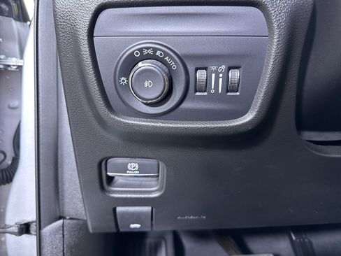 Used 2024 Jeep Grand Cherokee L Summit AWD/4WD image 31
