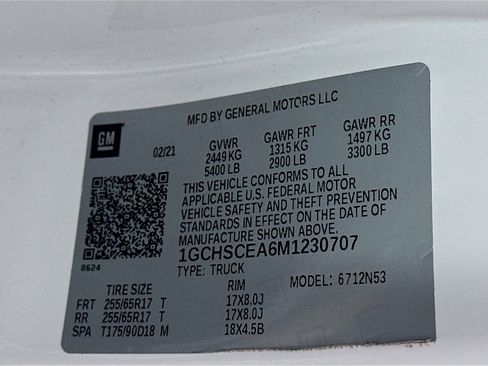 Used 2021 Chevrolet Colorado LT w/ Fleet Safety Package image 12