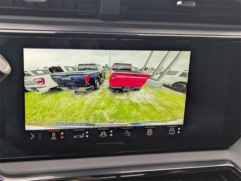 Used 2024 GMC Sierra 2500 AT4 w/ AT4 Preferred Package image 22