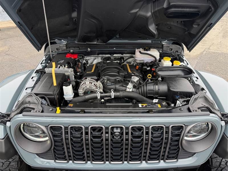 Used 2024 Jeep Wrangler Unlimited Rubicon 392 w/ Dual Top Group AWD/4WD image 19