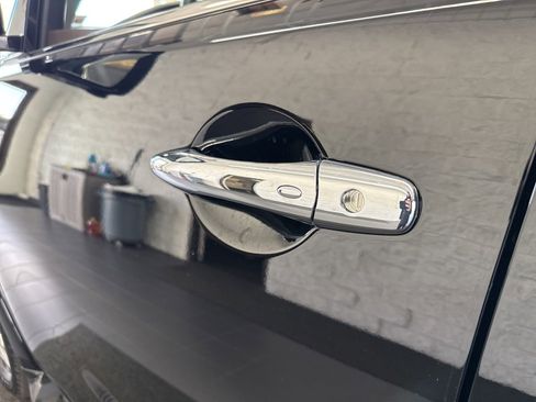 Used 2024 Nissan Armada Platinum w/ Captain's Chairs Package image 15