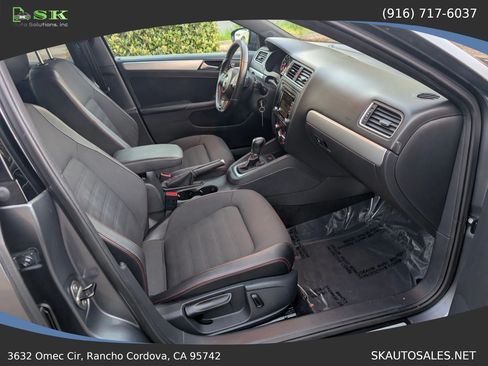 Used 2014 Volkswagen Jetta GLI FWD image 21