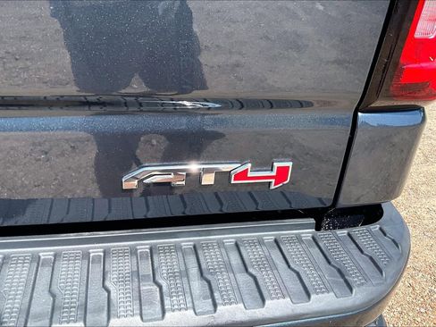 Used 2020 GMC Sierra 1500 AT4 w/ AT4 Premium Package AWD/4WD image 34
