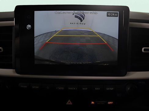 New 2025 Hyundai Venue Limited FWD image 17